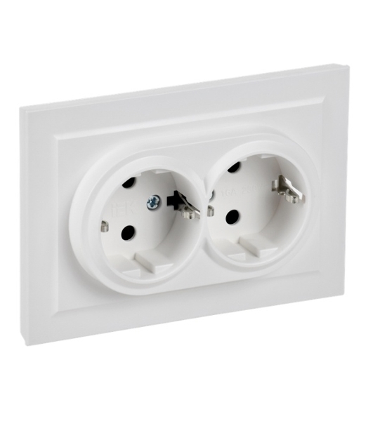 Розетка 2-м IEK BR-R24-16-K91-F СП BRITE РСш12-3-БрАБ 16А в сборе с заземл. защ. шторки арктич. бел.
