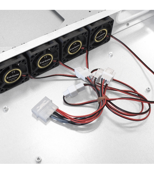 Серверный корпус ExeGate Pro 1U650-04 (RM 19', высота 1U, глубина 650, БП 450ADS, USB)