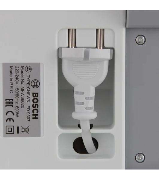 Мясорубка электрическая Bosch MFW 66020 белый/серый, 1800 Вт, 3.0 кг/мин, реверс, защита от перегрузки, насадки - 5