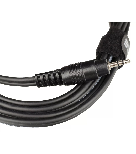 Кабель аудио FORCE FLC-10/31/8' TRS mini Jack - 2xRCA, высококачественный стерео, используется для подключения смартфонов к микшерам и аудио интерфейсам, длина 3 м