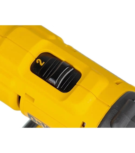 Дрель-шуруповерт DeWalt DCD771D2-QW, 18 В, 2 Ач, 42 Нм, щеточный