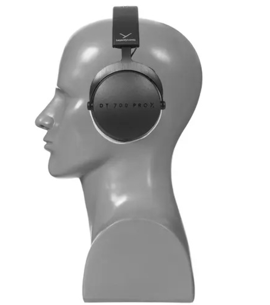 Проводные наушники Beyerdynamic DT 700 PRO X черный, полноразмерные, велюровые амбушюры
