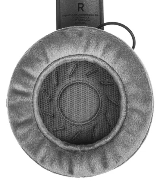 Проводные наушники Beyerdynamic DT 700 PRO X черный, полноразмерные, велюровые амбушюры