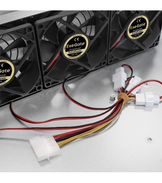 Серверный корпус ExeGate Pro EX293178RUS 2U550-HS08 RM 19', высота 2U, глубина 550, БП 1U-900ADS, 8xHotSwap, USB