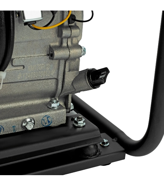 Генератор инверторный Denzel GK-3800iF, 3,8 кВт, 230 В, ручной старт