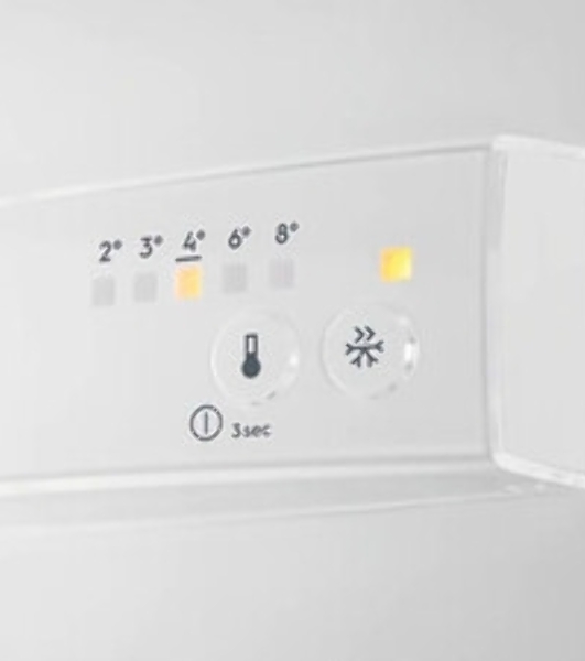 Встраиваемый холодильник Electrolux RNT2LF18S (без No Frost, электронное управление, класс A+, полезный объем: 272 л (195 + 72 л), 54x54.9x177.9 см, белый)