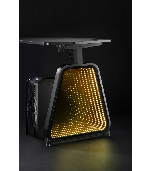 Стол игровой Cactus CS-GMD-BK-RGb столешница МДФ, черный каркас черный 136x60x75 см