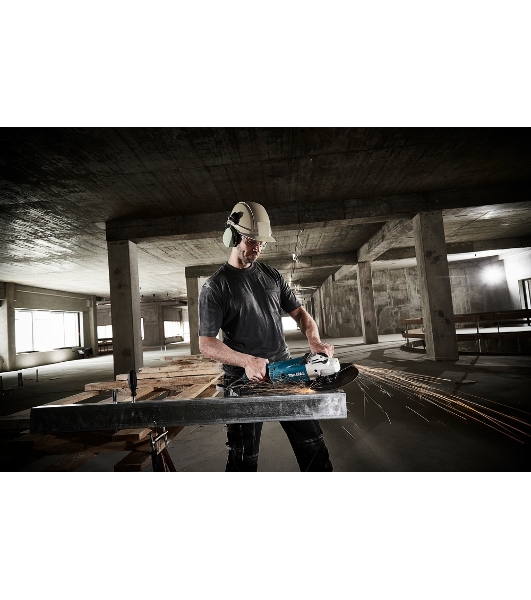 Угловая шлифовальная машина Makita GA9020SFK УШМ,ф230мм