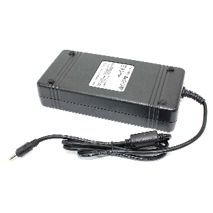 Блок питания (сетевой адаптер) для ноутбуков Toshiba 19V 12A 5.5x2.5мм OEM