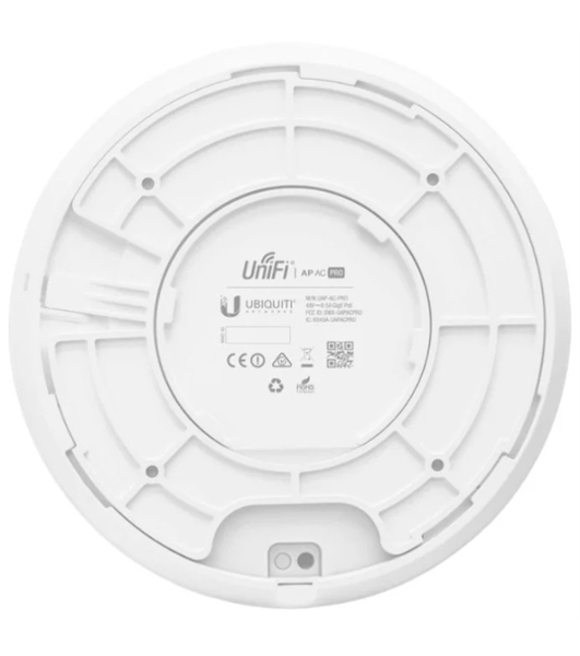 Комплект точек доступа [UAP-AC-PRO-5-EU] Ubiquiti UniFi AP AC Pro (5-pack) из 5ти точек доступа, 2.4/5 ГГц, 3x3 MIMO, до 1300+450 Мбит/с, 2 гигабитных сетевых порта, поддержка питания IEEE 802.3af PoE/802.3at PoE+. Дистанция связи до 122 метров.