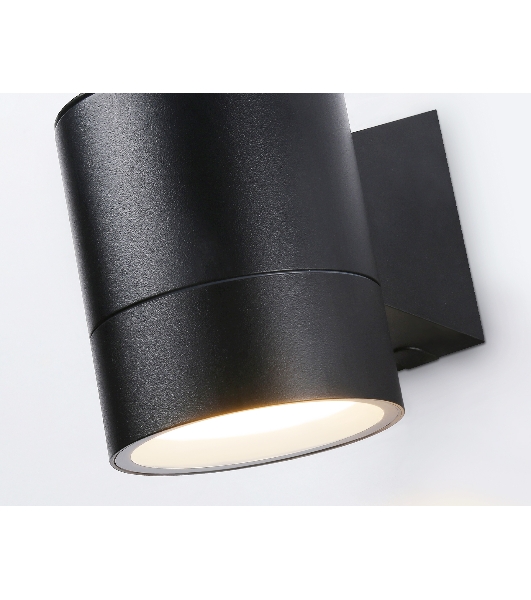 Светильник Ambrella light ST3302 BK черный IP54 GX53 max 15W 115*90*140