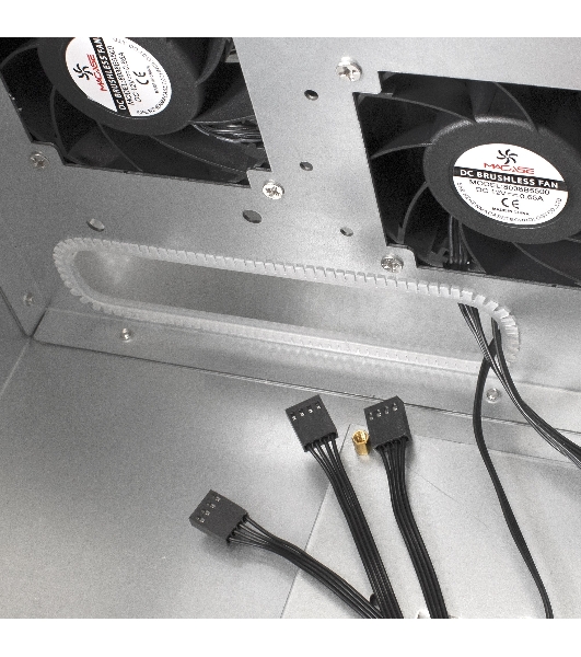 Серверный корпус ExeGate Pro EX293273RUS 4U660-HS24 (RM 19', высота 4U, глубина 660, БП 600RADS, 24xHotSwap, USB)