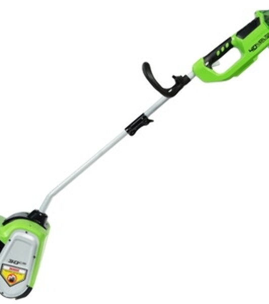 Снегоуборщик аккумуляторный GreenWorks GD40SSK4, 40V, 30 см, бесщеточный, с 1хАКБ 4 А.ч и ЗУ 2600807UB