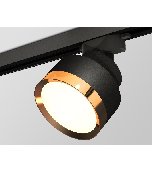 Светильник Ambrella light XT8102004 SBK/PYG черный песок/золото желтое полированное GX53 (A2526, A2106, C8102, N8124)