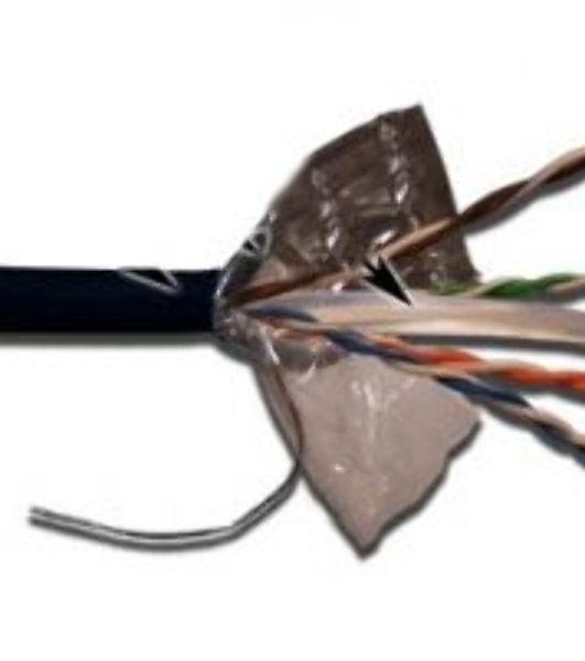 Кабель LANMASTER UTP, 4 пары, кат. 6, с перегородкой, 550Mhz, PE, для внешней прокладки (305 м)