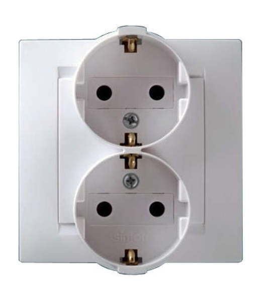 Розетка 2-м СП Simon15 с заземл. бел. Simon 1590459-030