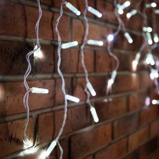 Новогодние светоукрашения Neon-night Гирлянда Айсикл (бахрома) светодиодный, 4,8 х 0,6 м, белый провод, 220В, диоды белые