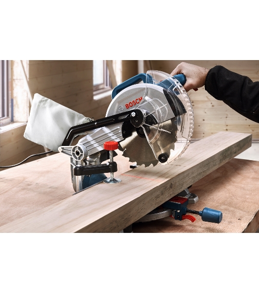 Торцовочная пила Bosch GCM 216