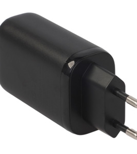 Сетевое зарядное устройство MORE CHOICE (4610196409646) NC79 1USB+2Type-C 3.0A PD 65W быстрая зарядка черный