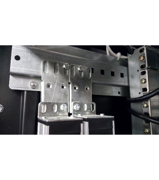 Вертикальный блок розеток Rem-16 с авт. 16А, 20 Shuko, 16A, алюм., 33-48U, колодка
