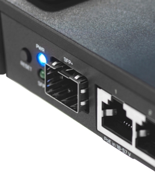 Маршрутизатор 1000M 10PORT 1SFP+ RB4011IGS+RM MIKROTIK