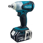 Гайковерт Makita DTW251RME Гайковерт аккумуляторный ударный DTW251RME 18В,2х4Ач Li-ion,0-3200у\м,230Нм,квадрат 1\2',1.7кг,чем,подсв,М10-М16, фото 1