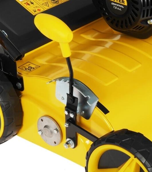 Бензиновый скарификатор-аэратор Huter GSA-7 70/16/1