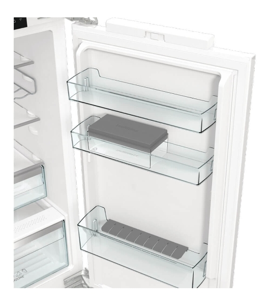 Встраиваемый холодильник Gorenje NRKI517E82WF, полезный объем 244 л, электронное управление, цифровой дисплей, автоматическое размораживание No Frost, быстрое замораживание, интенсивное охлаждение, зона свежести с контролем влажности, инверторный компрессор, энергоэффективность А+