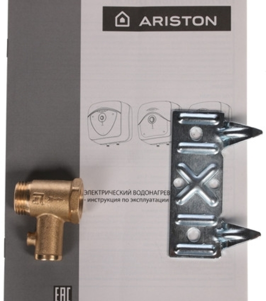 Водонагреватель электрический Ariston BLU EVO R 30 RU белый, накопительный, 30 л, 1,5 кВт