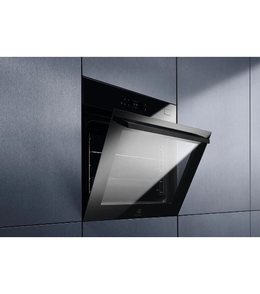 Духовой шкаф электрический Electrolux EOB8S39Z черный, встраиваемый