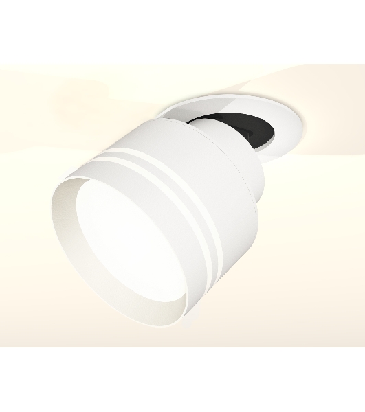 Светильник Ambrella Light XM8101526 SWH/FR белый песок/белый матовый GX53 (A2241, A2105, C8101, N8477)