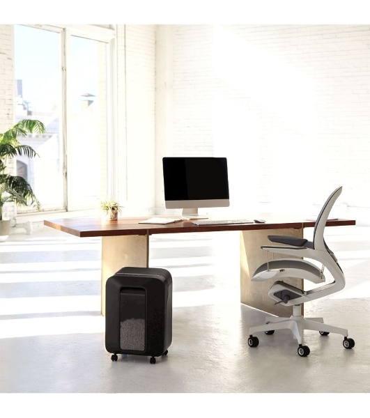 Шредер Fellowes PowerShred LX200 черный (секр.P-4)/перекрестный/12лист./22лтр./скрепки/скобы/пл.карты