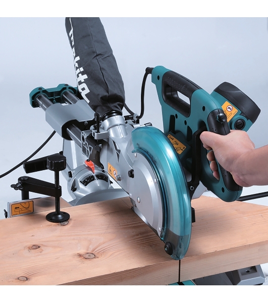Торцовочная пила Makita LS1018LN