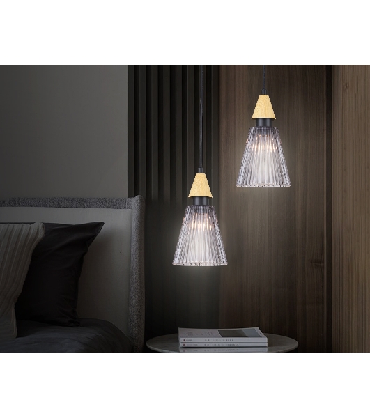 Светильник Ambrella light LH58111 BK/LW/SM черный/светлое дерево/дымчатый E14 max 40W D110*1500