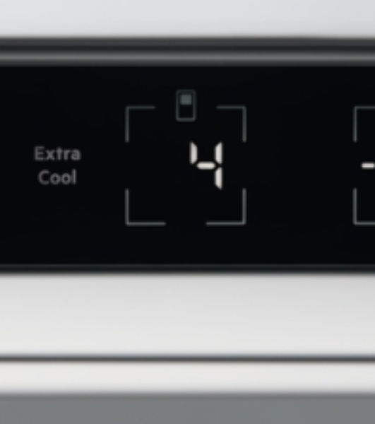 Встраиваемый холодильник Electrolux ENP7TD75S, комбинированный No Frost, Размеры ВxШxГ [мм]: 1884x696x549, сенсорное управление с символьным дисплеем, Динамическая система охлаждения в холодильной камере, система охлаждения в морозильной камере - No Frost, крепление дверцы на направляющих, A++ класс энергопотребления, Большой ящик на телескопических направляющих, MultiSpace, Flexi shelf, Инверторный компрессор