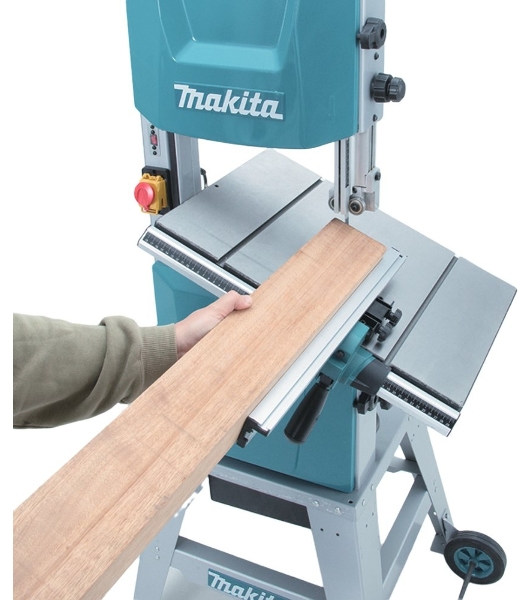 Пила Makita LB1200F ленточная [LB1200F] 900Вт,400\800м\мин,рез-165х305мм,81.2кг,кор,стол на ножках,подсв,угл направляющая+5полотен