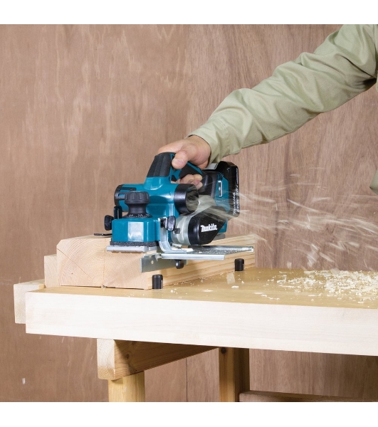 Рубанок Makita DKP181Z 82мм 12000об/мин