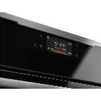 Духовой шкаф Electrolux с паром SteamCrisp, основной цвет - нержавеющая сталь, сенсорное управление, цветной ЖК-дисплей, электронное регулирование времени и температуры, будильник, таймер отключения, отложенный старт, хромированные направляющие из нержавеющей стали Easy Entry , телескопические направляющие FlexiRunners (1 ур) с изменением высоты установки, 3 стекла, пиролитическая очистка, термощуп, плавное закрытие дверцы SoftClosing, Италия, фото9