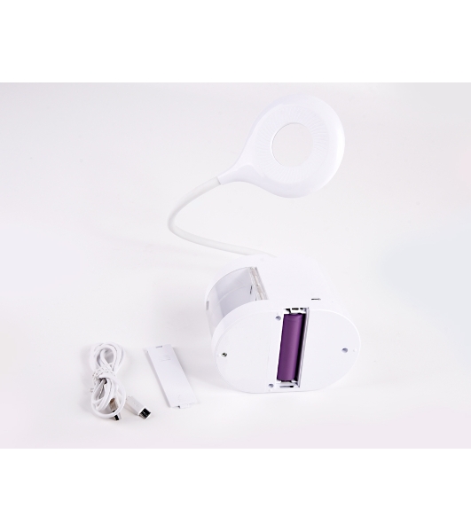 Настольная светодиодная лампа Ambrella light DE561 WH белый LED 4200K 4W