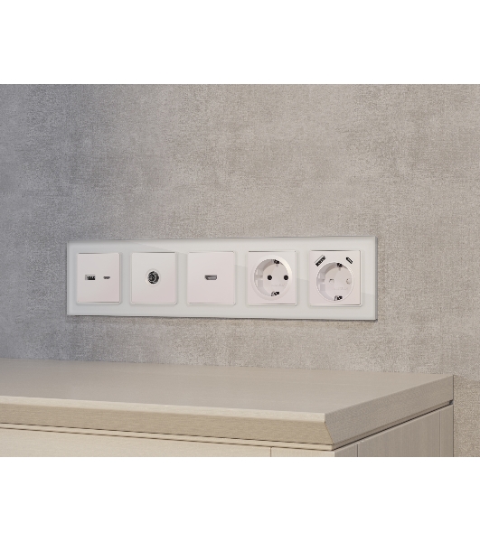 Комплект механизма розетки HDMI 2.0 ALFA Жемчуг 40V/500mA 2.0GHz 5-18Gbit/s QUANT (AP2140, VM222) MA214010