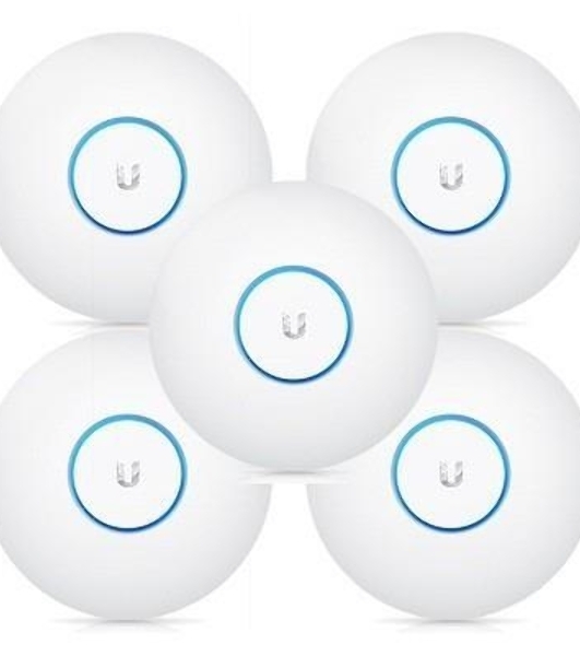Комплект точек доступа [UAP-AC-PRO-5-EU] Ubiquiti UniFi AP AC Pro (5-pack) из 5ти точек доступа, 2.4/5 ГГц, 3x3 MIMO, до 1300+450 Мбит/с, 2 гигабитных сетевых порта, поддержка питания IEEE 802.3af PoE/802.3at PoE+. Дистанция связи до 122 метров.