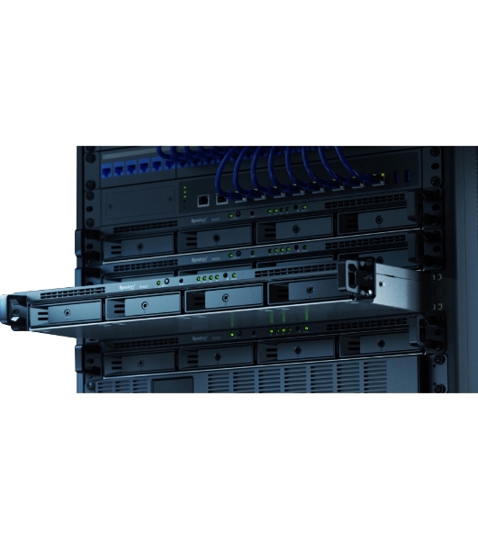 Сетевое хранилище Synology RS422+